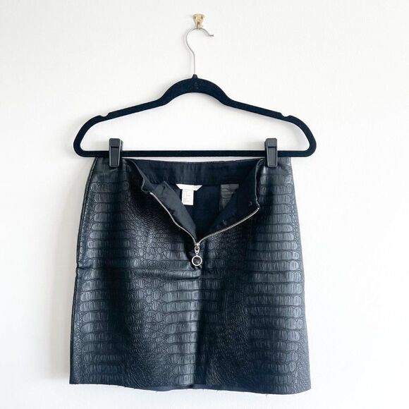 H&M Mini Skirt Faux Leather Animal Print Black Front Zip Women's 8 - Picture 3 of 8
